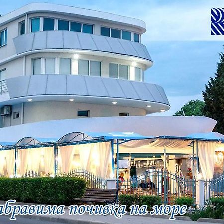 Семеен Хотел "Кораб Ренеса" Ravda Luaran gambar